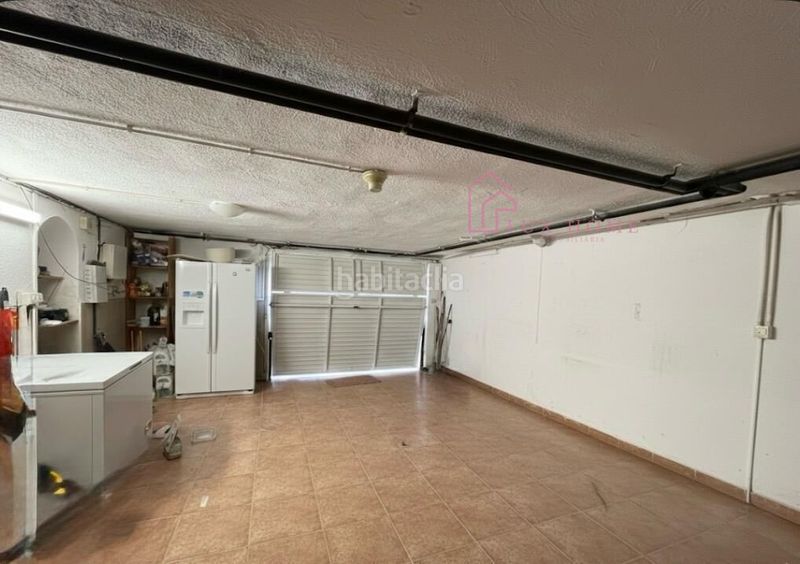 Foto 40b66b4e-abd5-4b37-8880-2864cbc88ce8. Xalet amb aparcament piscina a Vilanova del Vallès