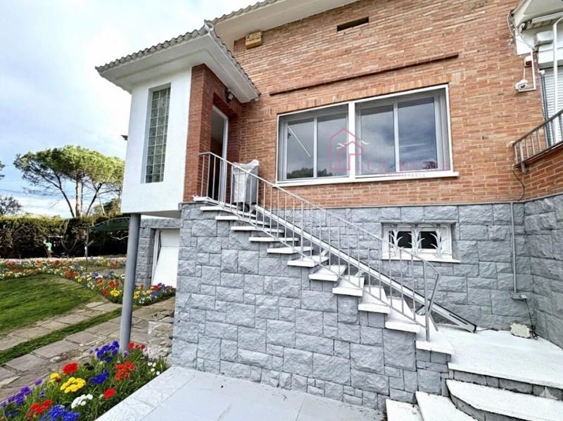 Foto 546879a4-2d70-4aad-bbac-ce43363d8302. Chalet casa en Vilanova del Vallès