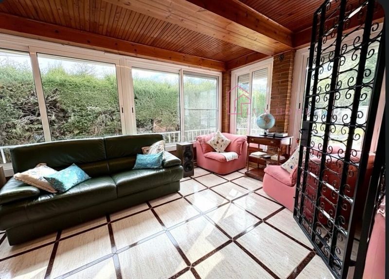 Foto 64476a75-7fe7-4752-8505-0dfec76bbdf7. Xalet amb aparcament piscina a Vilanova del Vallès