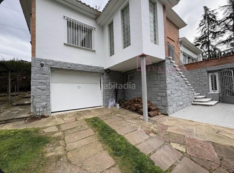 Foto 7a92dd6c-e6c5-4ff0-a5ee-4417c49e182c. Chalet casa en Vilanova del Vallès