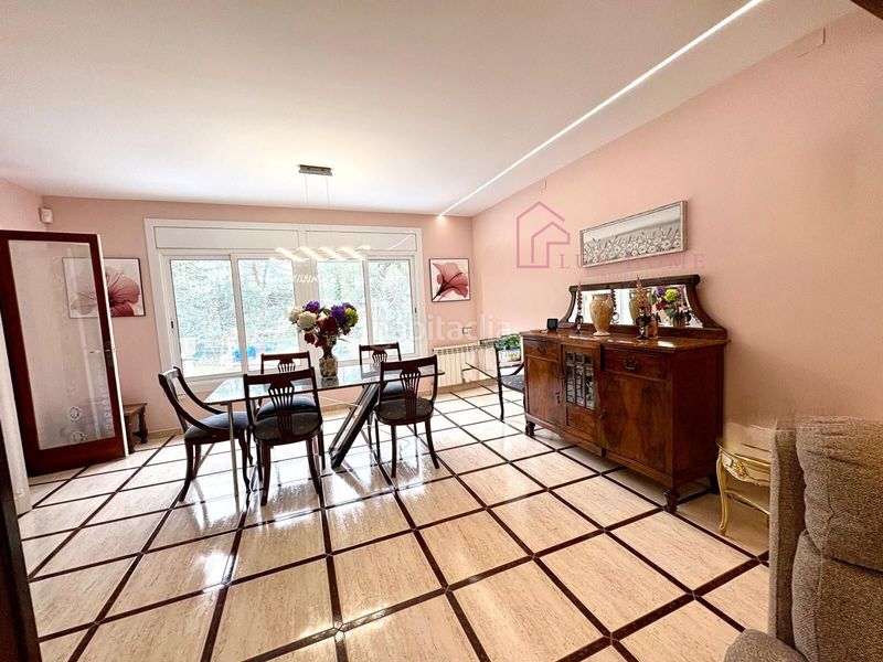 Foto c0a21c6e-f3dc-49bf-8749-086af563a93a. Xalet amb aparcament piscina a Vilanova del Vallès