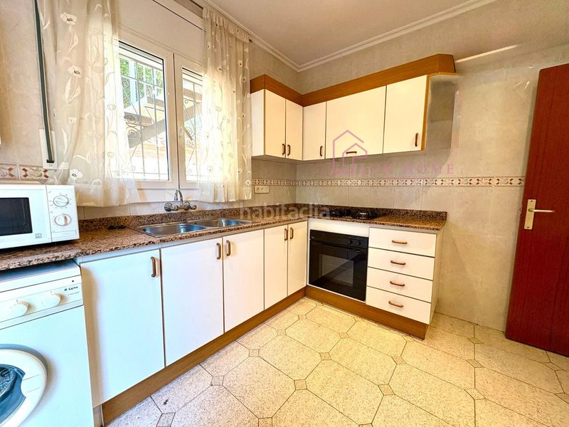 Foto 36e6bbdf-360a-4a26-bfa2-22567220a1c6. Casa amb aparcament a Palau-solità i Plegamans