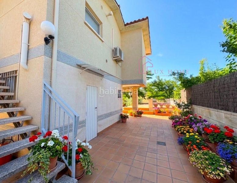 Foto 7af947ae-f807-4ed9-8435-5a85f20742d4. Casa amb aparcament a Palau-solità i Plegamans