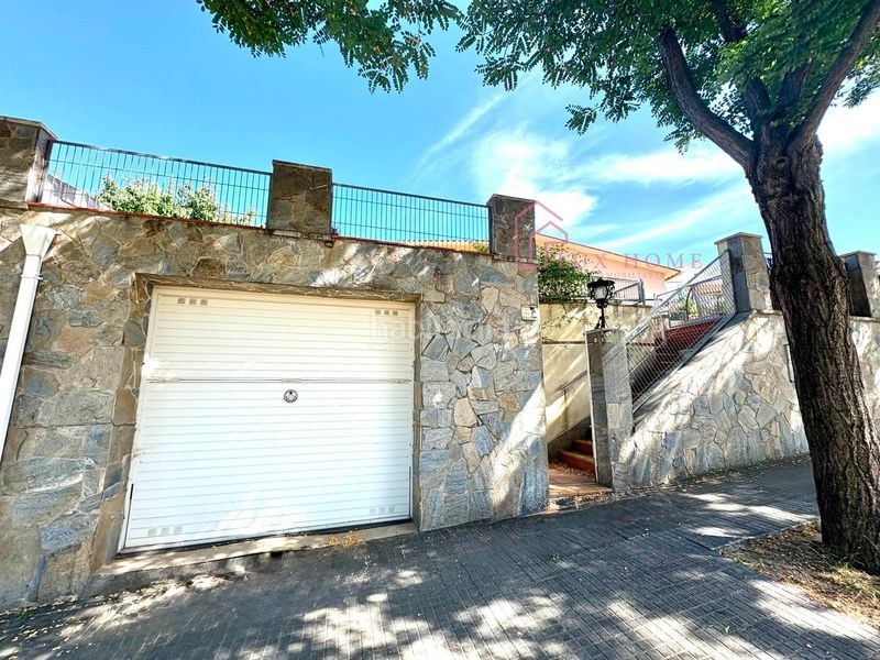 Foto bbe5c9af-ac38-409b-b0f4-0622f0c47e1a. Casa amb aparcament a Palau-solità i Plegamans