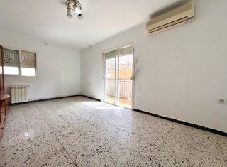 Flat in Santa Perpètua de Mogoda. Piso en la florida