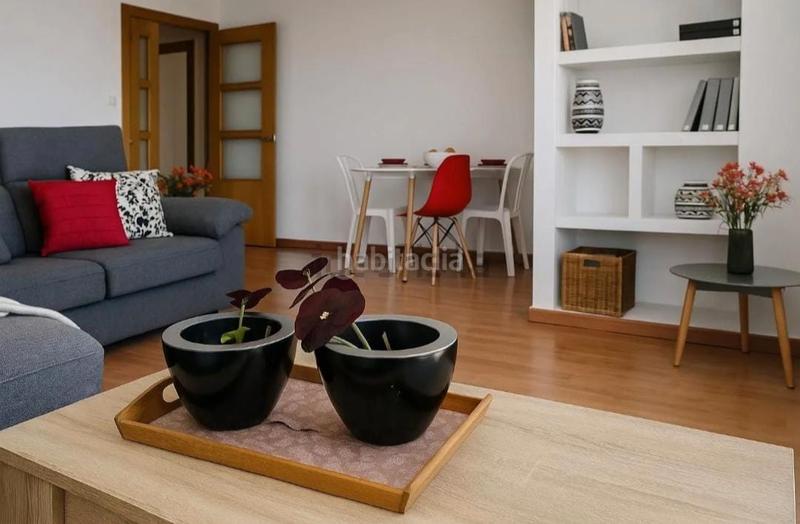 Foto 7a0eea57-0df2-4e30-b004-ce48c2e26f41. Ático en calle el olivo 17 en San Luis Almería