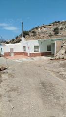 Country house  Camino magara