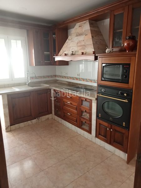 Foto de1290bc-ba3d-491d-bc91-68f16af3c737. Pis amb aparcament a Viator