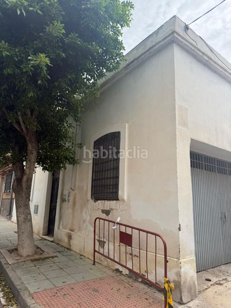 Foto 08ae4db1-af3f-4f14-a787-5331cd97a387. Casa a La Chanca - Pescadería Almería