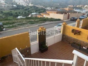 Foto da6d5b90-de33-43fd-a175-c725e1a45961. Casa adossada a La Envía Vícar