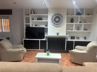 Semi detached house  Calle los pinos