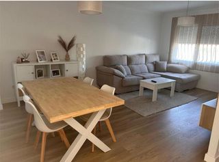 Semi detached house  Calle islas canarias