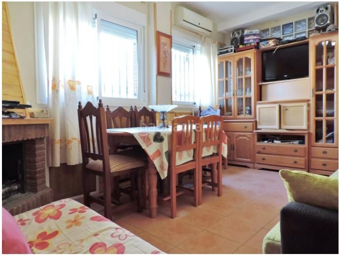 Foto bab7250e-9343-411b-a61f-87e3ae558def. Pis amb xemeneia a Alsodux