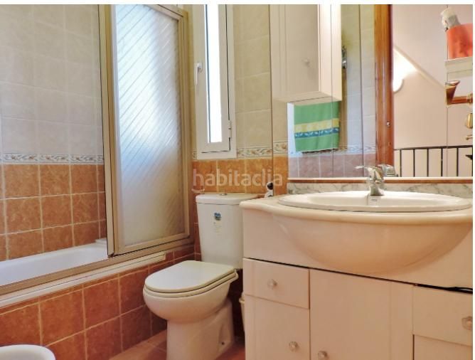 Foto d92b3a1a-f384-4c19-ab53-a51683f1fa91. Pis amb xemeneia a Alsodux