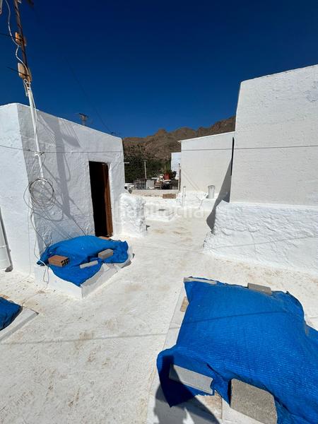 Foto 863d2863-85ec-420b-a470-22e402447572. Chalet en calle tío jimeno 7 casa de dos plantas en nijar terraza con solarium en Níjar
