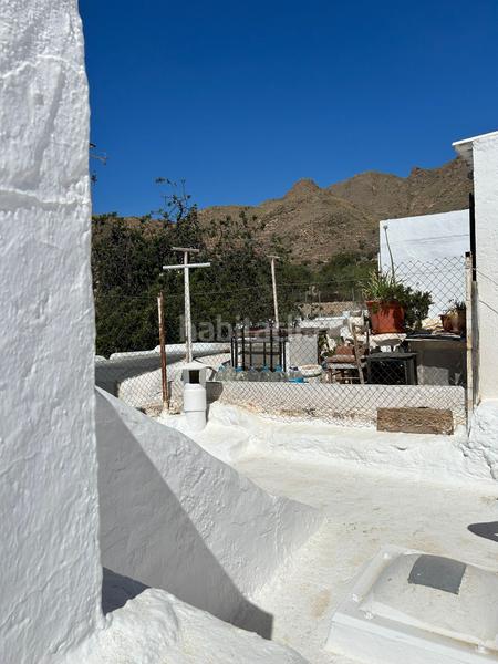 Foto e0d9a9c3-76a0-4a39-9eb4-4ee96a183c7b. Chalet en calle tío jimeno 7 casa de dos plantas en nijar terraza con solarium en Níjar