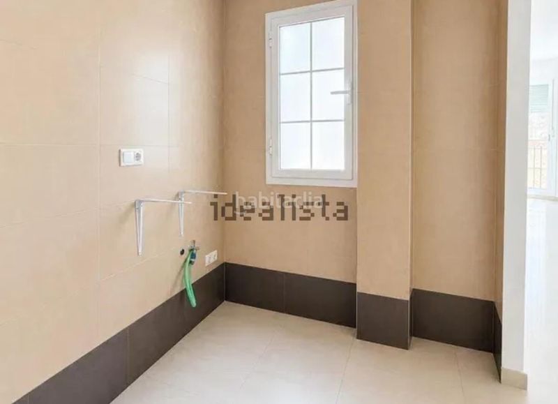 Foto 4bc0c3e8-8252-43d5-b5a9-3a404d6a93c4. Pis a Viator