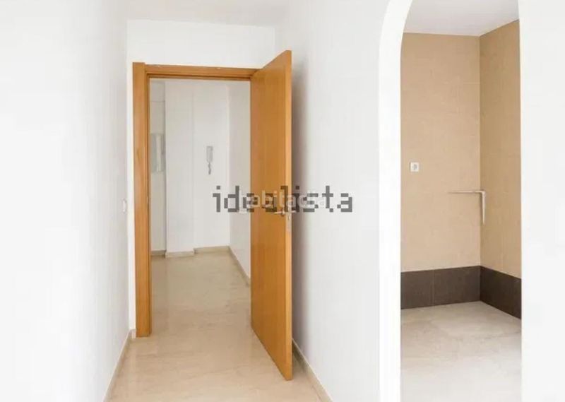Foto 5caa2033-8d26-443a-8d73-670a7844026e. Pis a Viator