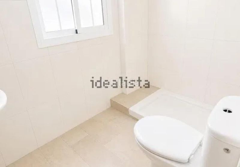 Foto bd6717f1-7c29-4c52-b685-77409440f14f. Pis a Viator