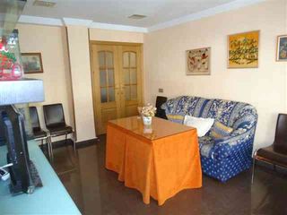 Miete Etagenwohnung in Calle pedro antonio de alarcón 22. Piso estudiantes tres dormitorios
