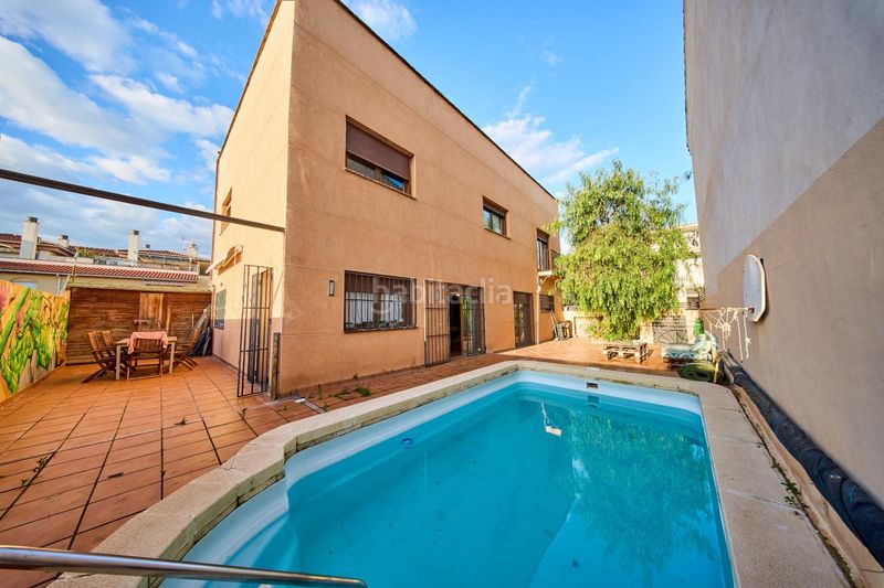 Foto 41f76171-b938-475a-a85d-929888d46172. Xalet amb calefacció piscina a Santa Fe