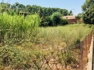 Residential Plot in Avinguda de la mare de déu de lourdes 42. Parcela de 800m2 semillana