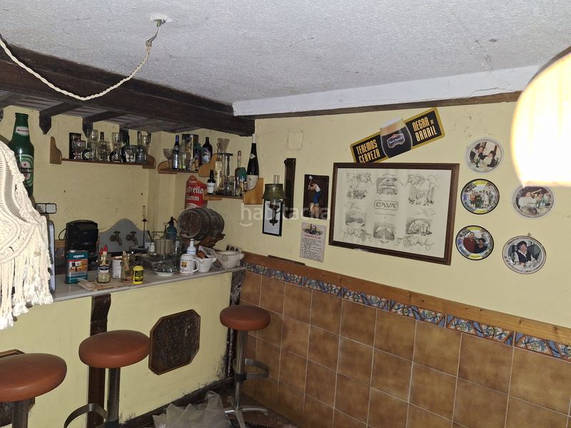 Foto 25a827d3-ef1d-47a3-ba5d-6a295ff5ce43. Xalet amb xemeneia calefacció aparcament a Corbera de Llobregat