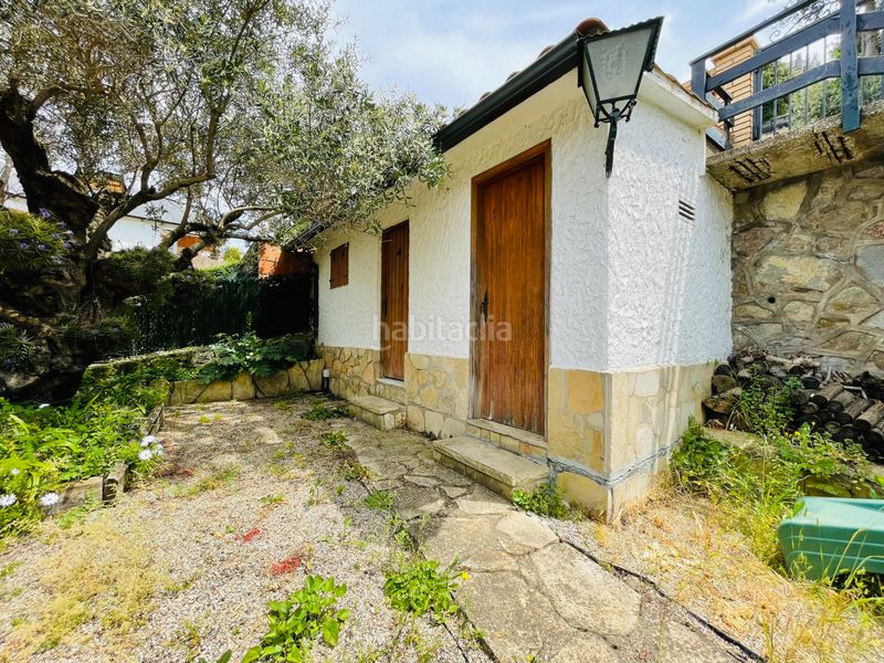 Foto a7aea8e1-e4e2-48b7-8c5f-e6cd04bacc41. Xalet amb xemeneia calefacció aparcament a Corbera de Llobregat