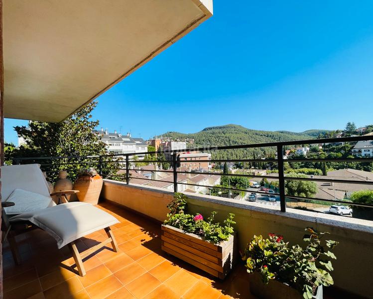 Foto f4d9e524-b8b6-4f3b-ae14-a88d96af0056. Alquiler piso amplio piso de alquiler amueblado en Corbera de Llobregat