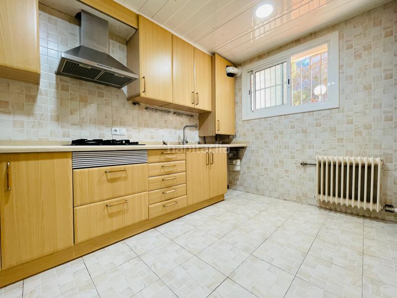 Foto 5a9e9daf-5c0d-4c88-99f0-e4859ea91944. Semi detached house with heating parking in Corbera de Llobregat