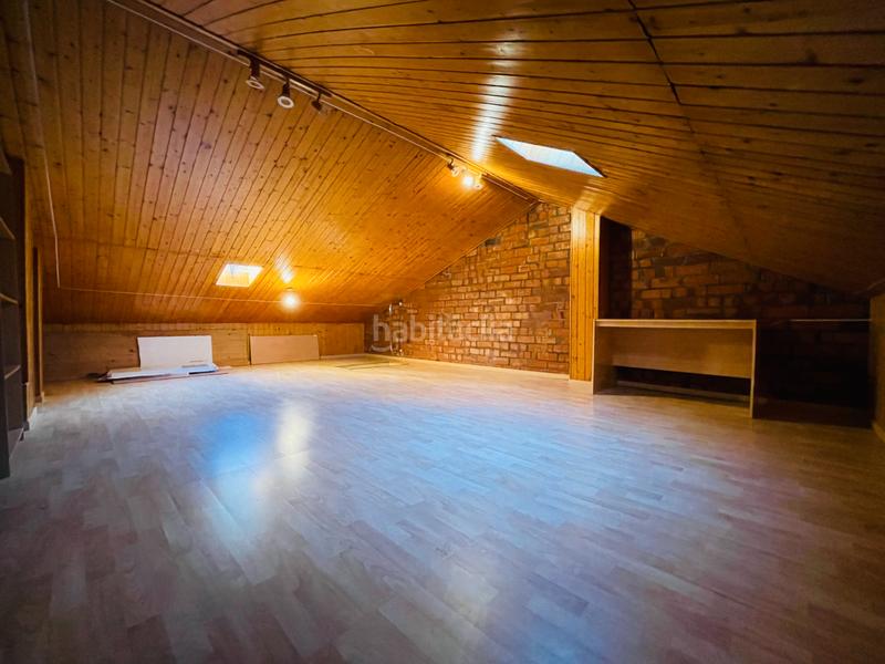 Foto 6bda5e3a-6a1e-4509-a77b-3be33df68258. Semi detached house with heating parking in Corbera de Llobregat