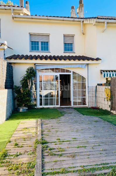 Foto edba63c2-9be3-46d4-8305-4bfb7ef1ddcc. Semi detached house with heating parking in Corbera de Llobregat