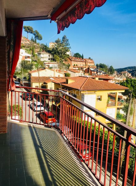 Foto 283d7957-4d53-43bc-a0ec-f05d03671bb4. Pis a Corbera de Llobregat