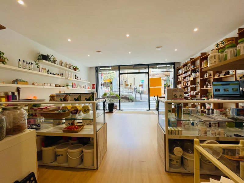 Foto defef9ef-3e7e-43a2-aaf5-113484772977. Local comercial a Corbera de Llobregat