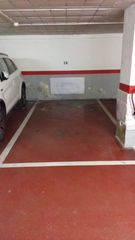 Aparcament cotxe a Corbera de Llobregat