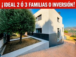Chalet in Cervelló. Ideal para 2 ó 3 familias o como inversión