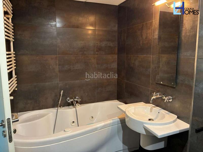 Foto 130f9a6b-2708-4ddb-a7ff-e94725dfc219. Piso  en venta en Los Álamos primera línea de playa en Torremolinos