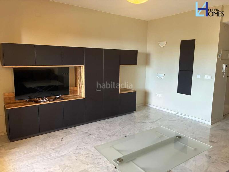 Foto e716172c-6a84-4b38-b9b6-d09ccc93f296. Piso  en venta en Los Álamos primera línea de playa en Torremolinos