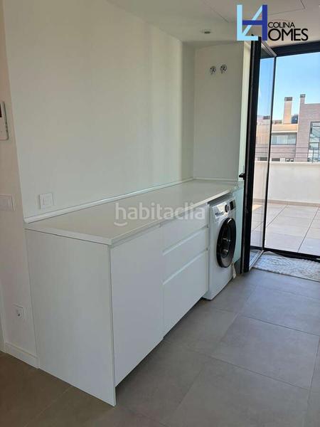 Foto c756666a-7c05-46fa-9346-19f93e09e624. Alquiler piso ático moderno a estrenar en Los Álamos, en Torremolinos