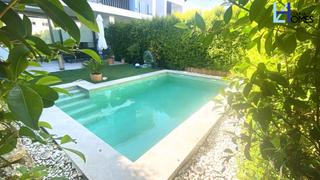 Maison jumelée à San Roque Pueblo. Chalet adosado , urb. san roque club