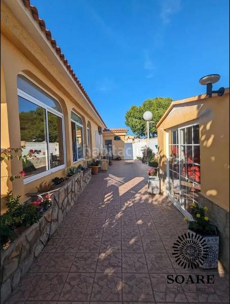 Foto a4f34e01-6a06-4c37-9b5e-71922d69fc1f. Chalet  en venta en playa Mar Chica, 5 dormitorios. en Benicarló