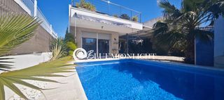 Xalet  Cervera. Chalet independiente con piscina privada en residencial cerrado