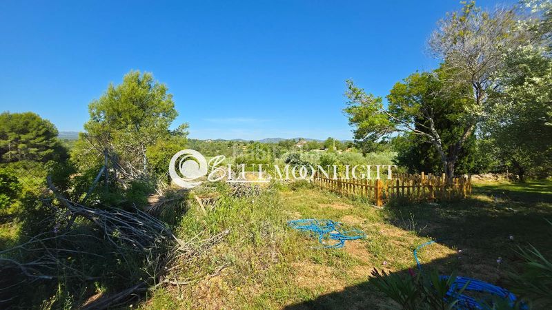 Foto a96c6b60-8117-48a3-8319-c357515c3300. Xalet amb calefacció aparcament piscina a Cálig