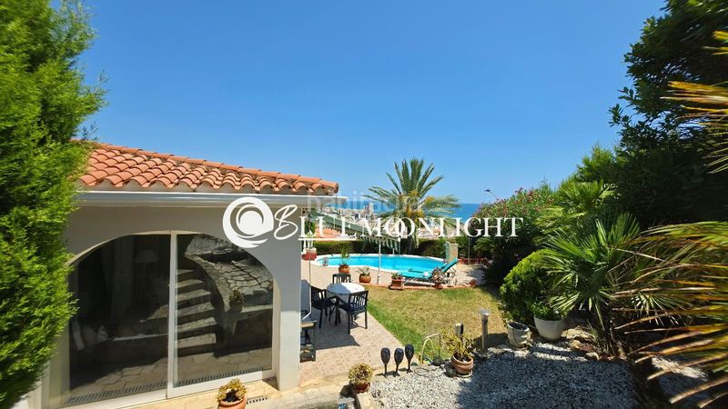 Foto 238b2f59-1ddb-4bb7-966e-fb38f54e0703. Xalet amb aparcament piscina a Las Atalayas-Urmi-Cerro Mar Peñíscola