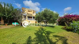 Chalet  Cervera. Halet independiente con parcela de 750 m, amplias terrazas y vis