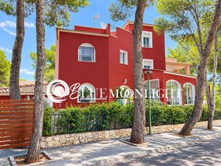 Casa adossada  Edison. Pareado a 150 metros de la playa en la costa sur de peñíscola