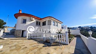 Chalet  Irlanda. Chalet independiente con vistas al mar y a la montaña