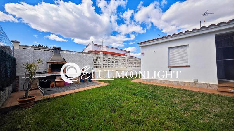 Foto 1f2b4bd2-ea47-48fb-ac16-384bc4ace8d8. Chalet  independiente completamente renovado cerca del centro en Peñíscola