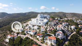 Pis  Noruega. Apartamento en prestigiosa urbanización con piscina climatizada