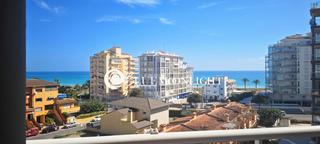 Pis  Cataluña. Apartamento  a 150 metros de la playa con vistas al mar